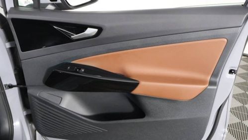 2021 Volkswagen ID.4 WVGTMPE27MP058894