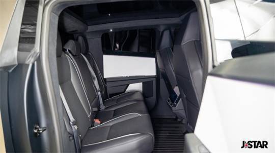 2024 Tesla Cybertruck - Images - 17