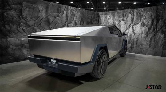 2024 Tesla Cybertruck - Images - 21
