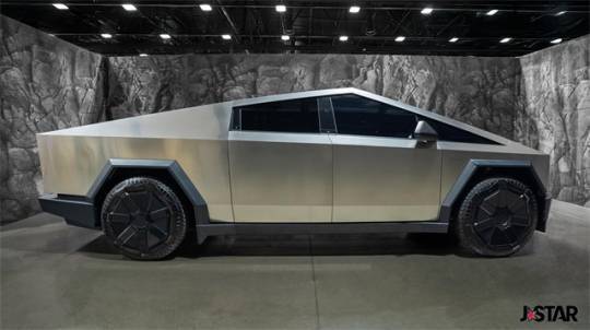 2024 Tesla Cybertruck - Images - 25