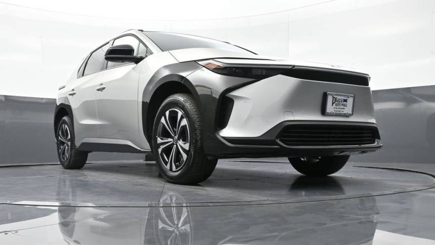 2024 Toyota bZ4X JTMABACA6RA090013