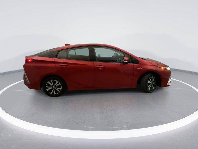 2017 Toyota Prius Prime - Images - 5
