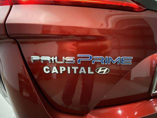 2017 Toyota Prius Prime - Images - 26