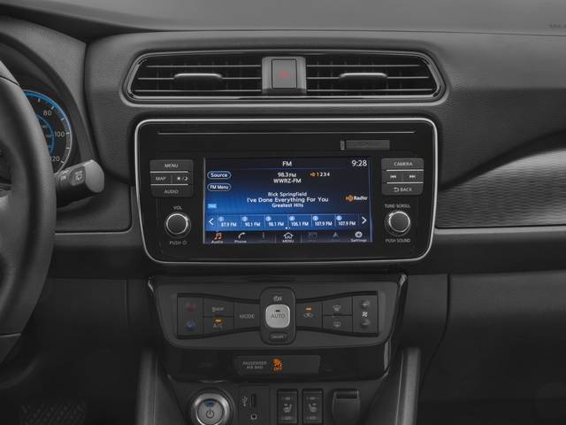 2018 Nissan LEAF - Images - 10