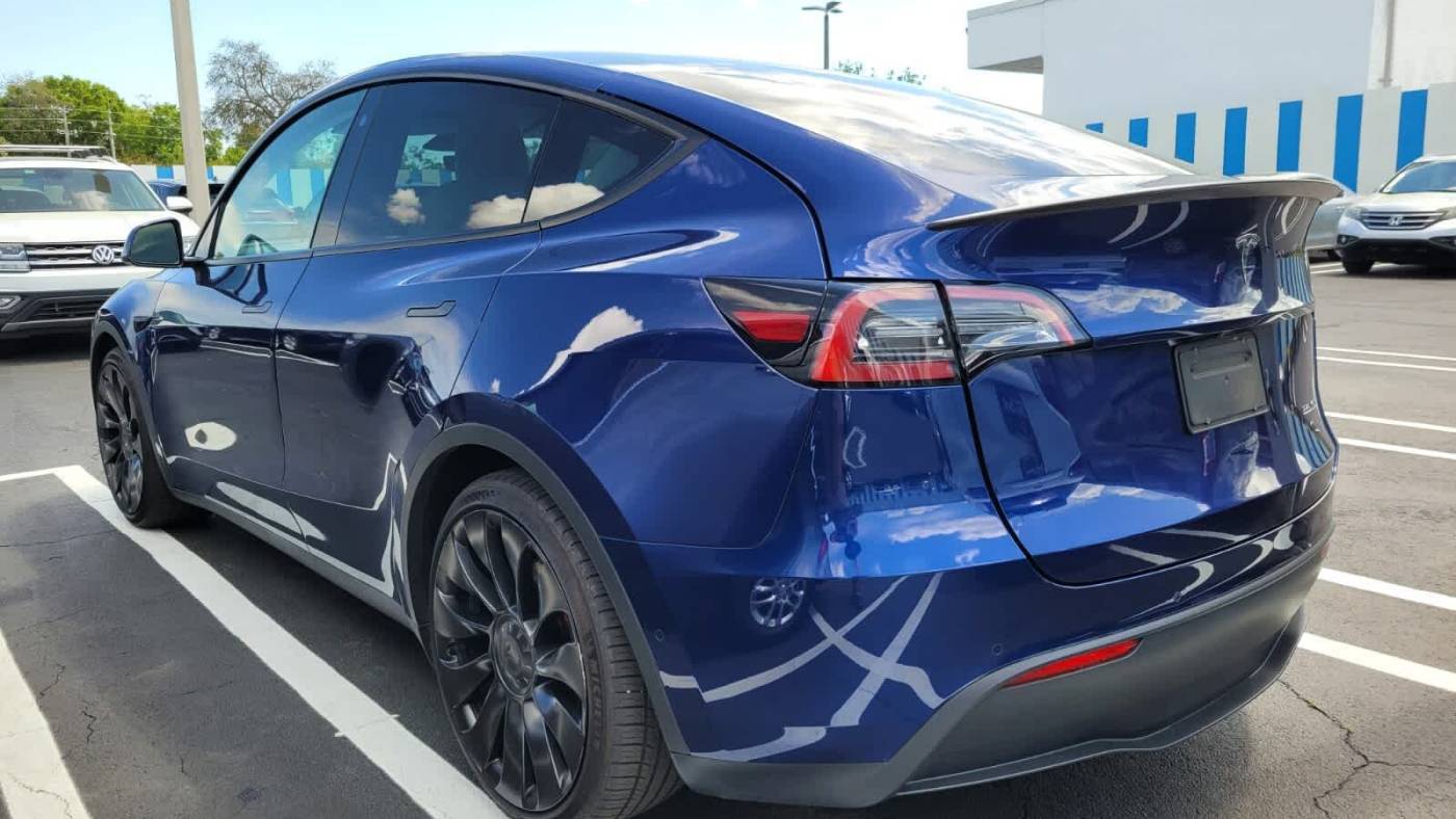 2022 Tesla Model Y 7SAYGDEF2NF514530