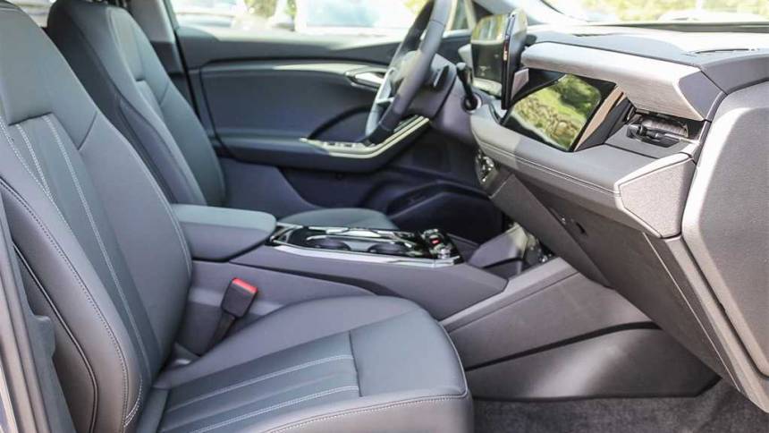 2025 Audi Q6 e-tron WA112BGF2SA012713