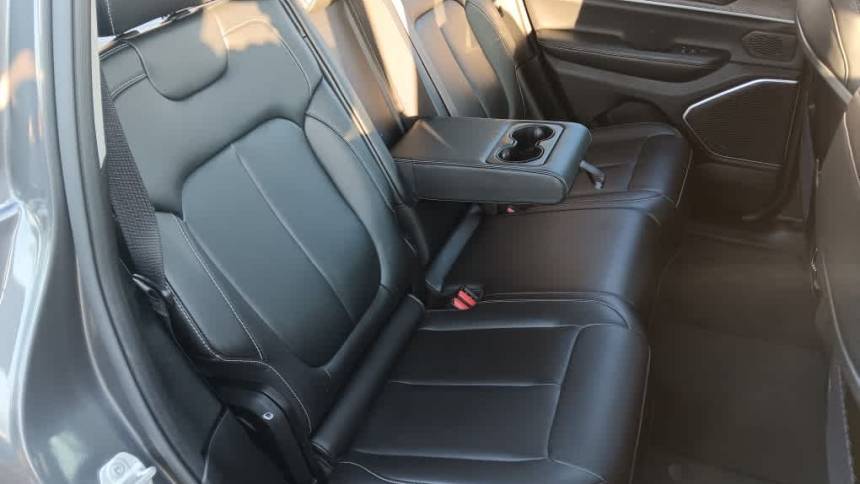 2023 Jeep Grand Cherokee 1C4RJYB66PC648987