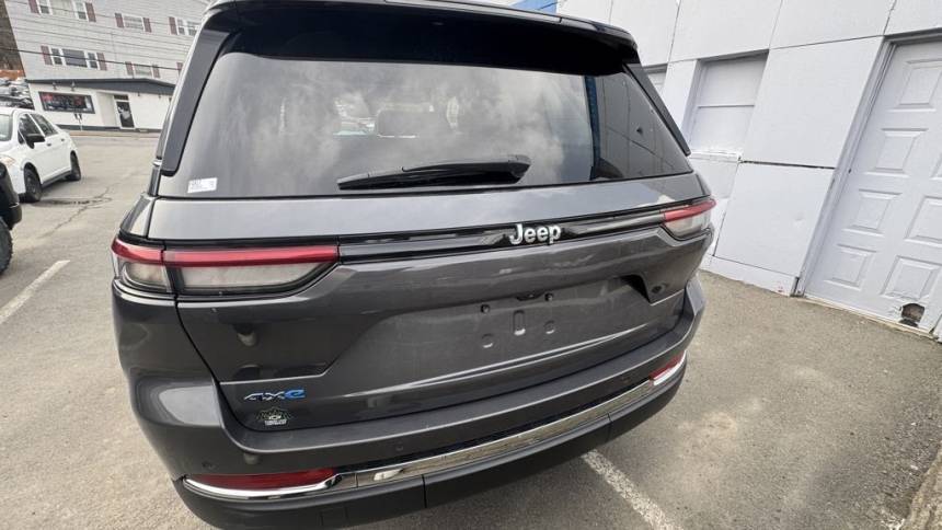 2023 Jeep Grand Cherokee 1C4RJYB69PC623517