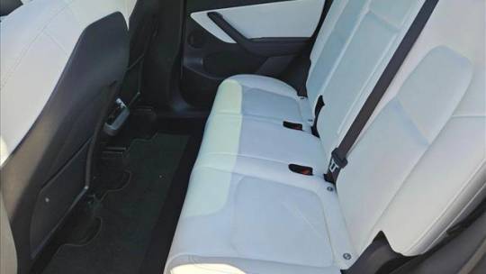 2022 Tesla Model Y 7SAYGDEEXNF361841