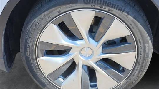 2022 Tesla Model Y 7SAYGDEEXNF361841