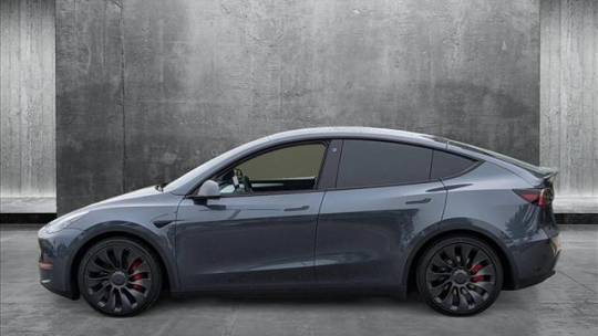 2023 Tesla Model Y 7SAYGDEF5PF642845