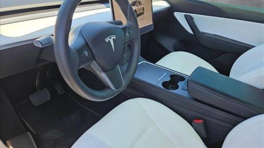 2022 Tesla Model Y 7SAYGDEEXNF361841