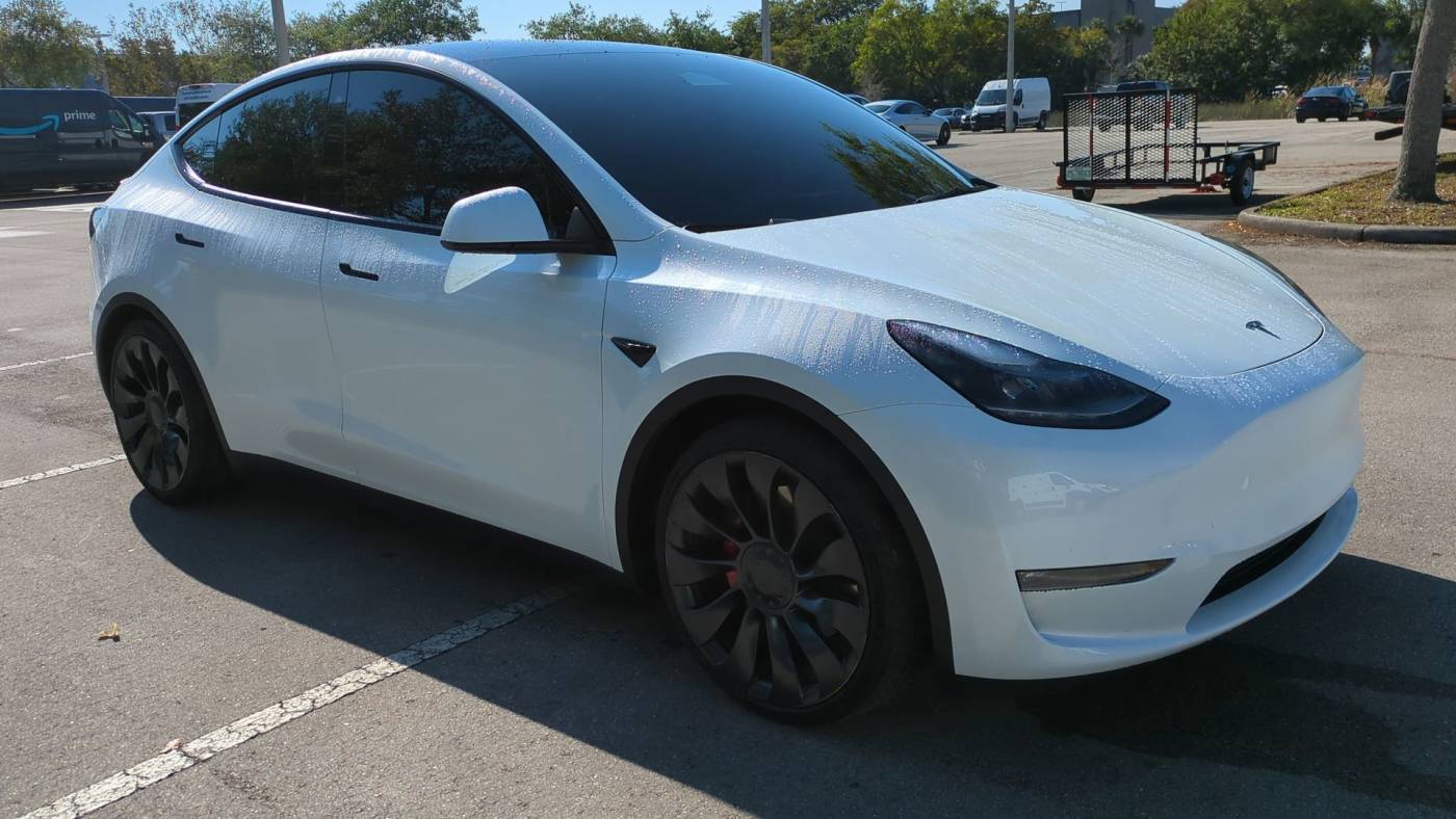 2023 Tesla Model Y 7SAYGDEF9PF785863