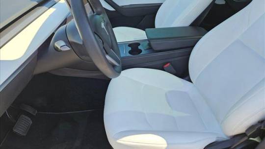 2022 Tesla Model Y 7SAYGDEEXNF361841