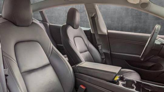 2019 Tesla Model 3 5YJ3E1EB6KF193984