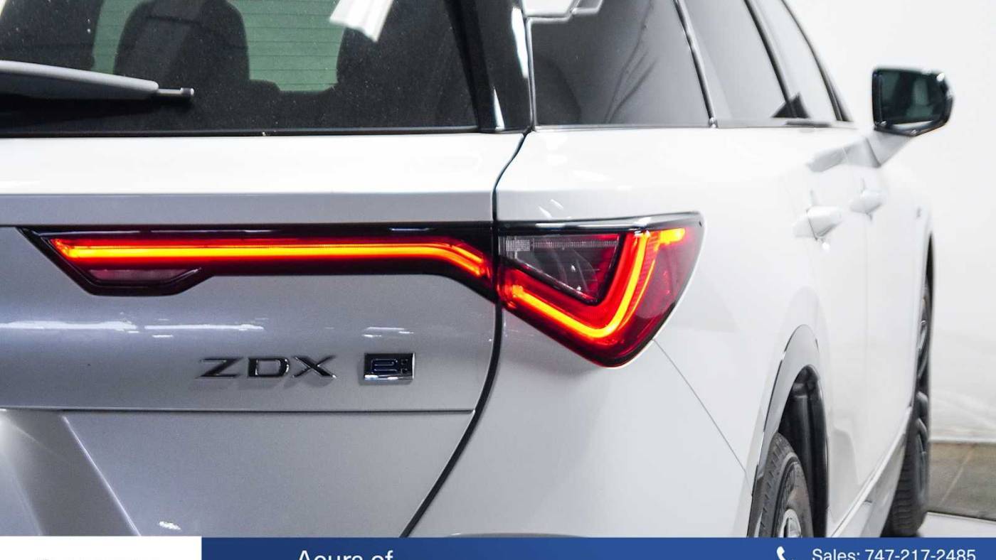 2024 Acura ZDX 4W5KHMRK0RZ510356