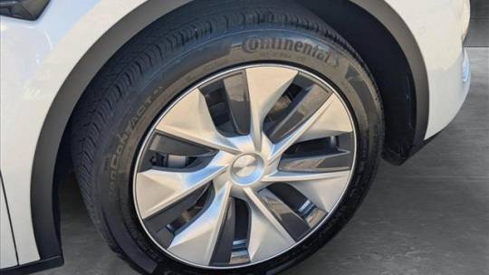 2022 Tesla Model Y 7SAYGDEE7NF520718