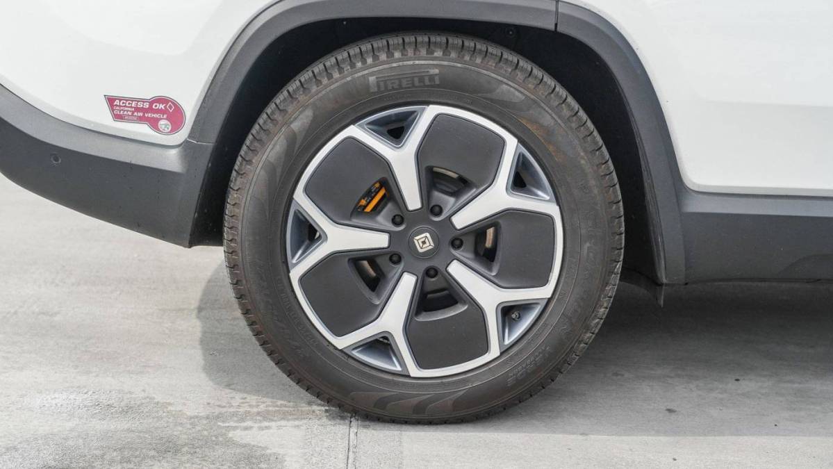 2023 Rivian R1S - Images - 10