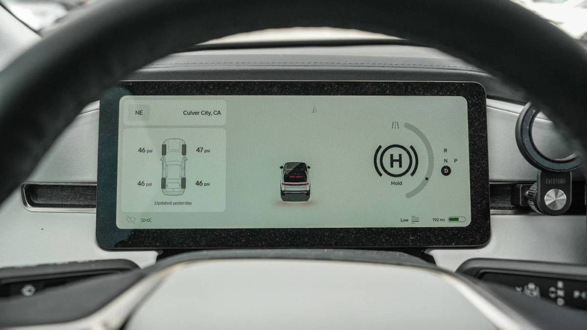 2023 Rivian R1S - Images - 23