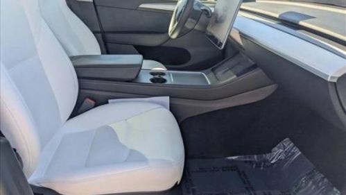2022 Tesla Model Y 7SAYGDEE7NF520718