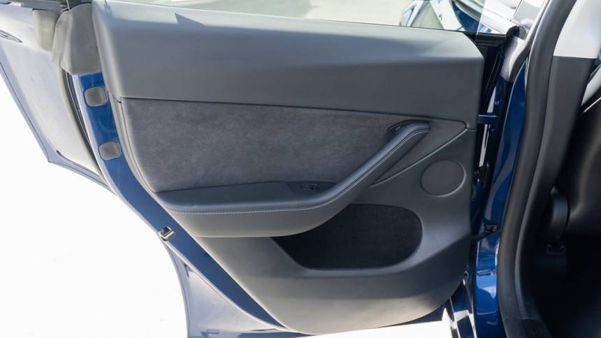 2023 Tesla Model Y 7SAYGDEF3PF868589