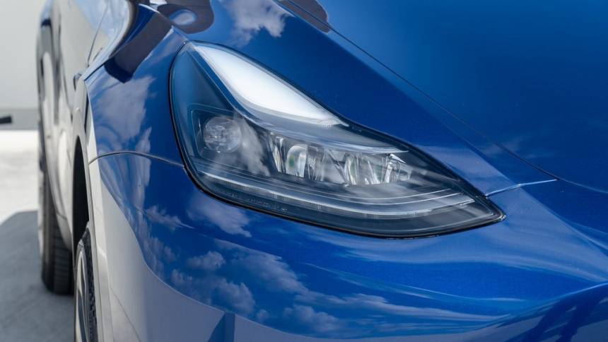 2023 Tesla Model Y 7SAYGDEF3PF868589