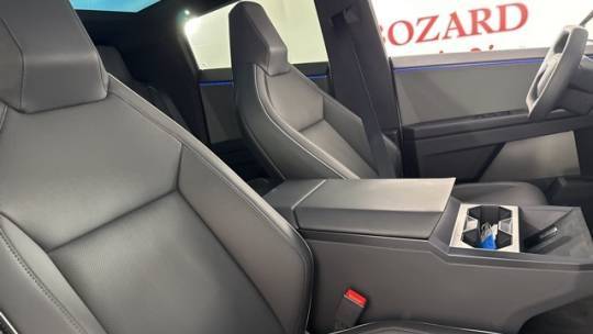 2024 Tesla Cybertruck 7G2CEHEE4RA028832