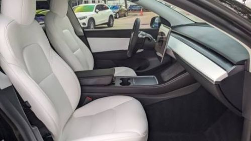 2022 Tesla Model Y 7SAYGDEF1NF389178
