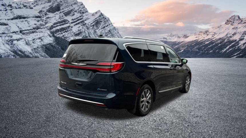 2025 Chrysler Pacifica 2C4RC1N79SR564037