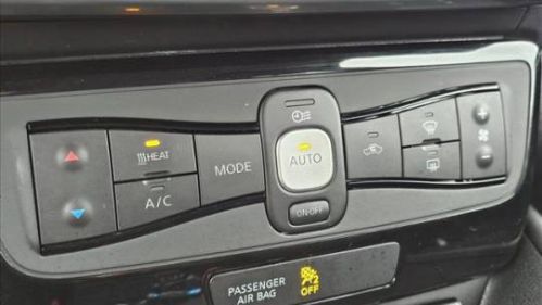 2021 Nissan LEAF 1N4AZ1CV7MC555819