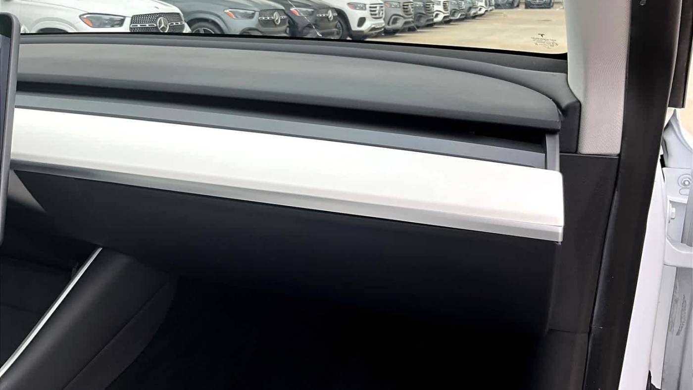 2021 Tesla Model Y 5YJYGDEE1MF067031