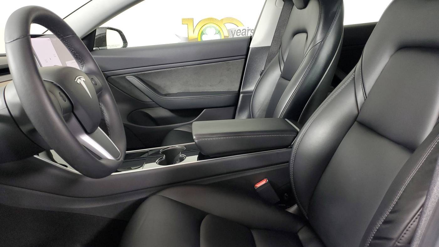 2019 Tesla Model 3 5YJ3E1EB8KF385570