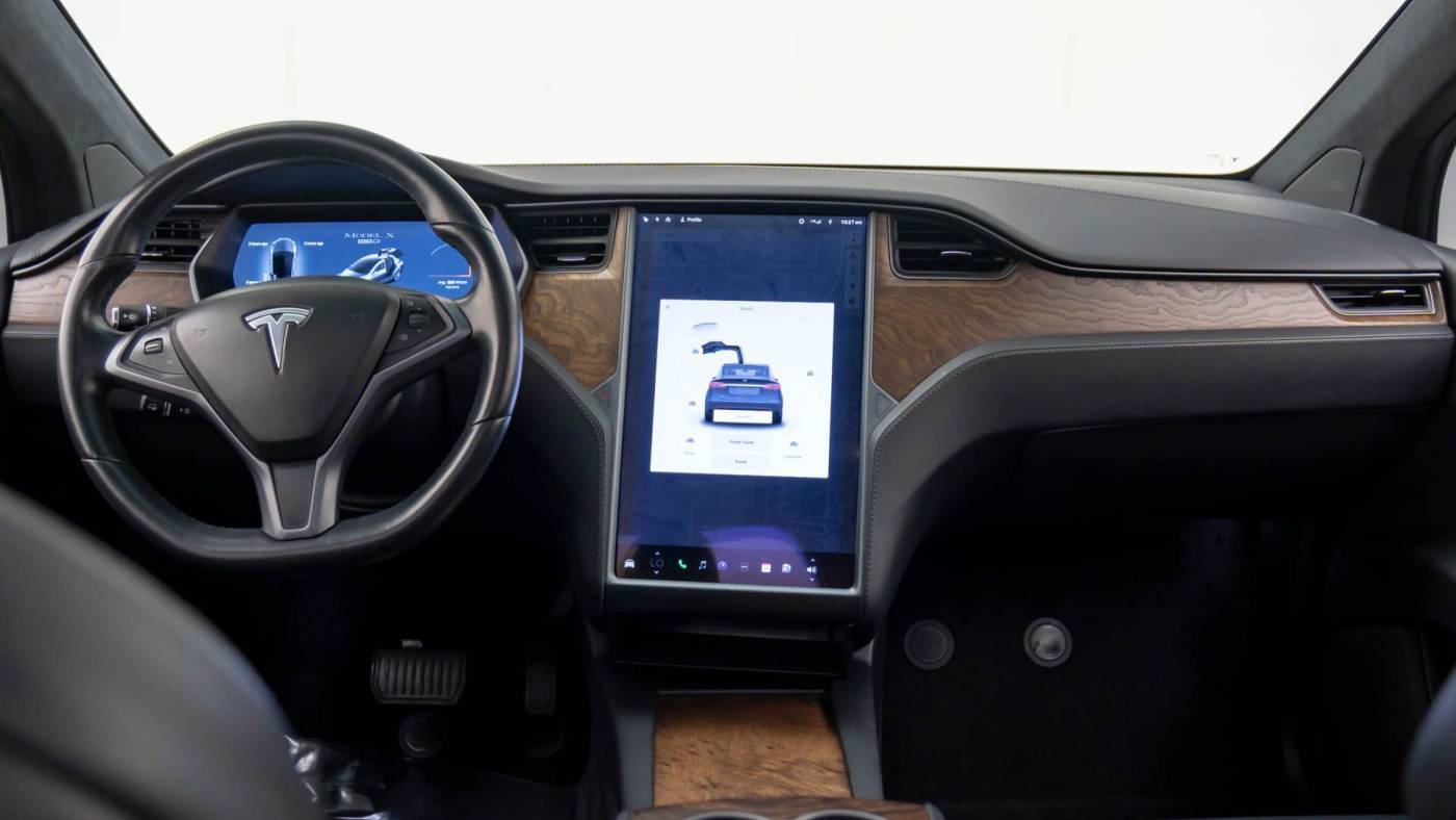 2018 Tesla Model X 5YJXCAE26JF137422
