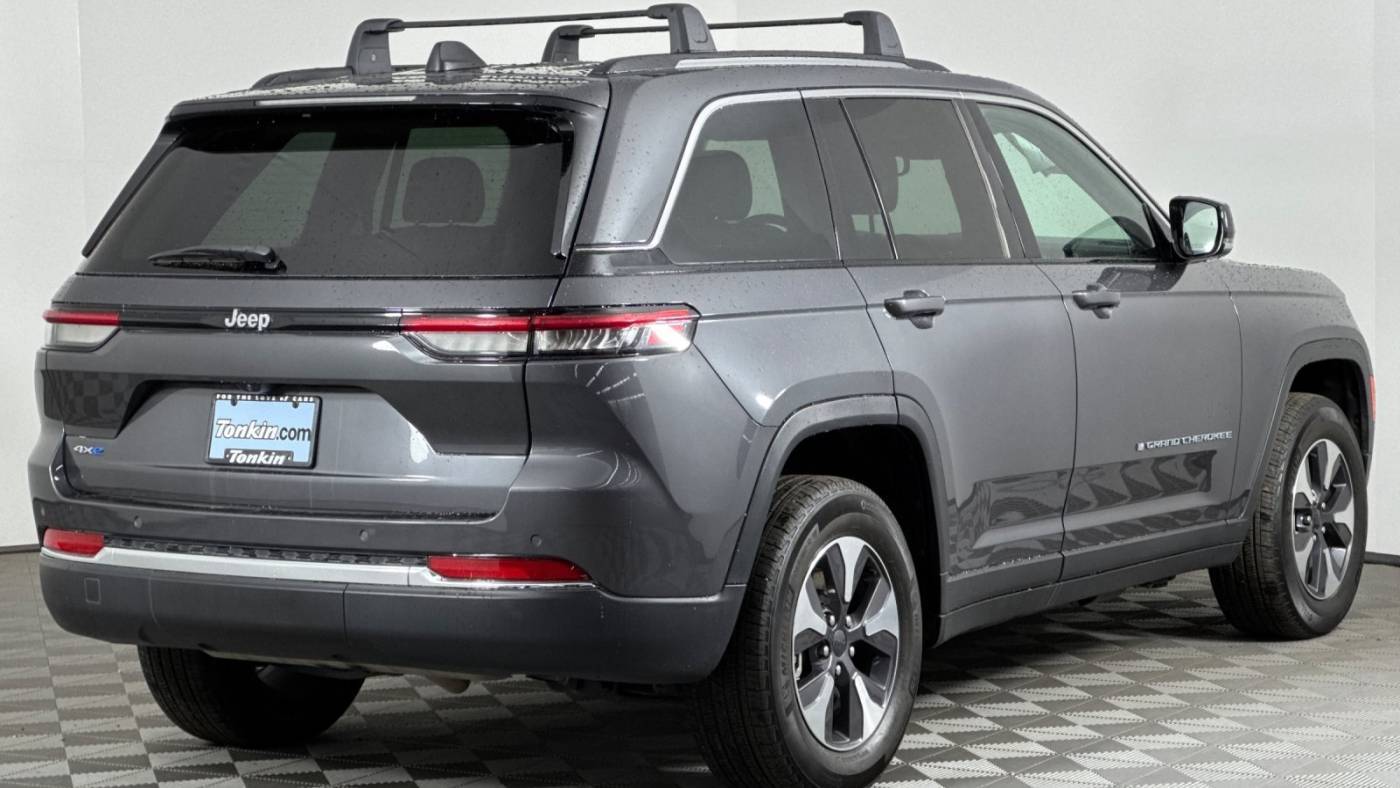 2022 Jeep Grand Cherokee 1C4RJYB62N8716881