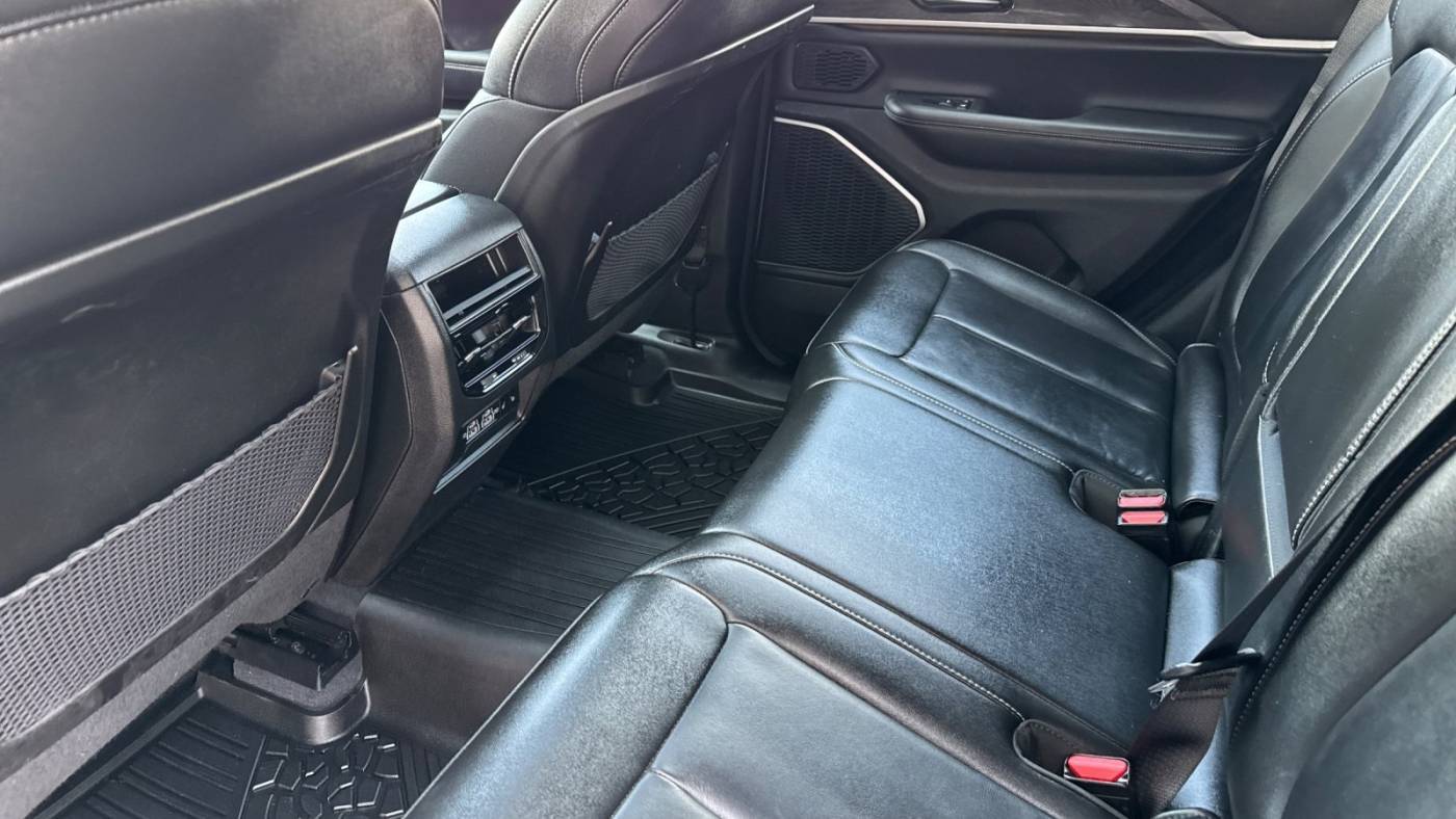 2022 Jeep Grand Cherokee 1C4RJYB62N8716881