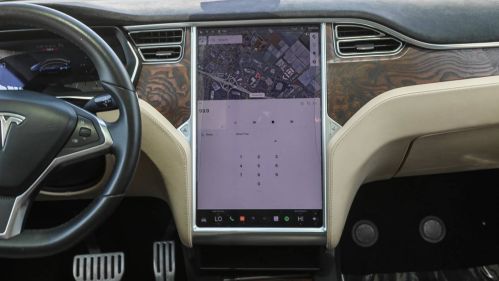 2016 Tesla Model X 5YJXCBE45GF001220