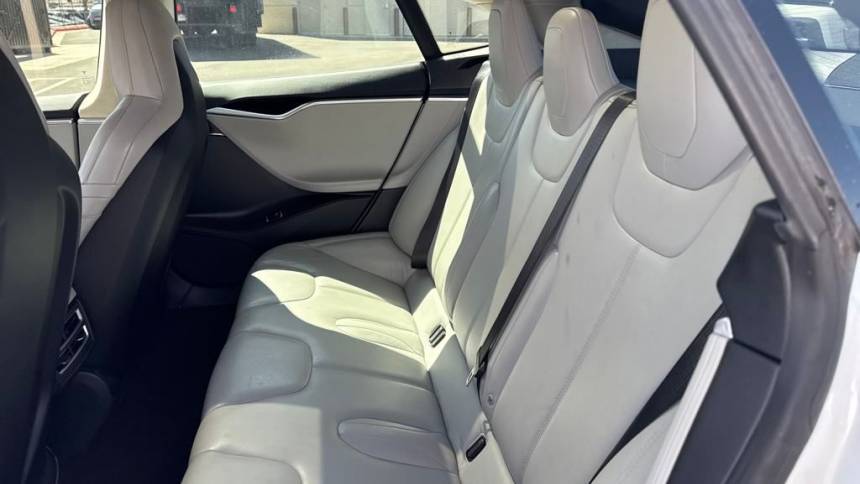 2016 Tesla Model S 5YJSA1E2XGF138422
