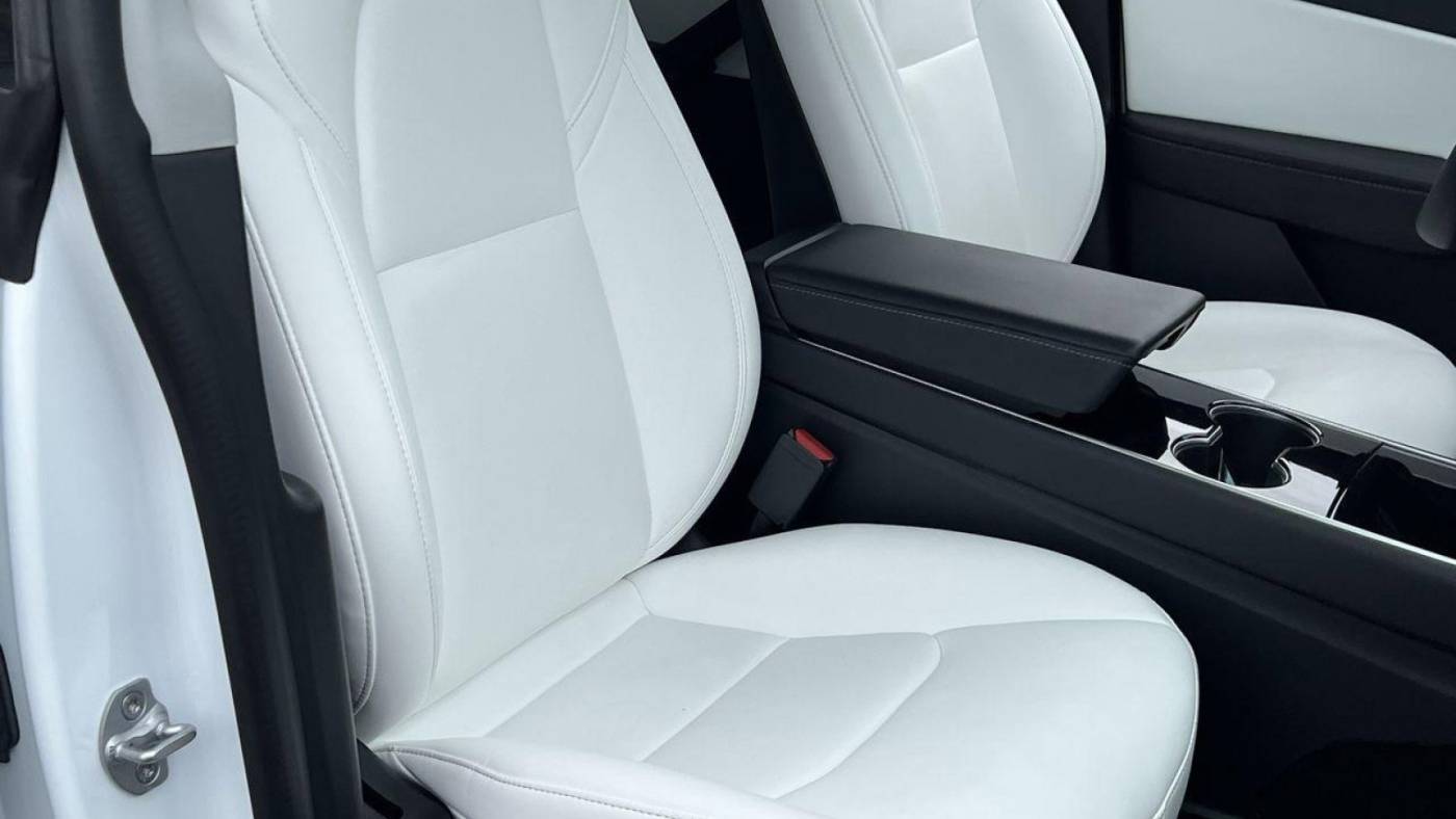 2020 Tesla Model Y 5YJYGDEE2LF020606
