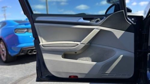 2016 Volkswagen e-Golf WVWPP7AUXGW912629