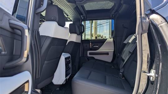 2024 GMC HUMMER EV SUV 1GKB0NDE8RU105908