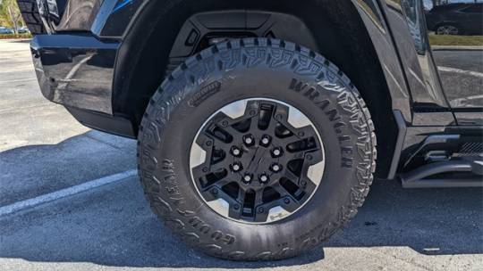 2024 GMC HUMMER EV SUV 1GKB0NDE8RU105908