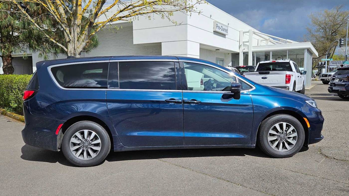 2023 Chrysler Pacifica 2C4RC1L72PR630857