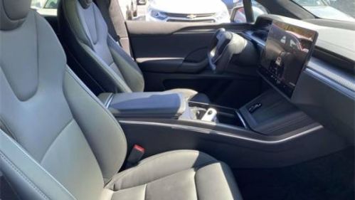 2022 Tesla Model X 7SAXCBE60NF332272