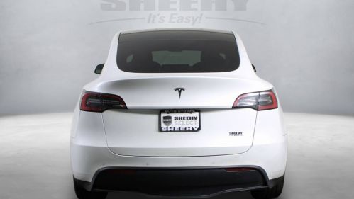 2022 Tesla Model Y 7SAYGDEE2NF318949