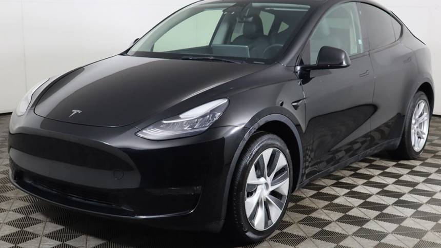 2023 Tesla Model Y 7SAYGDEEXPA083135