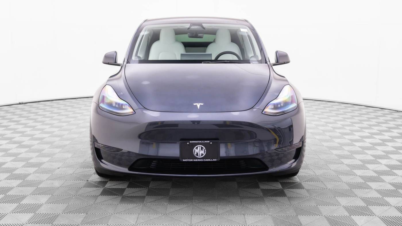 2025 Tesla Model Y 7SAYGDEF5SA351574