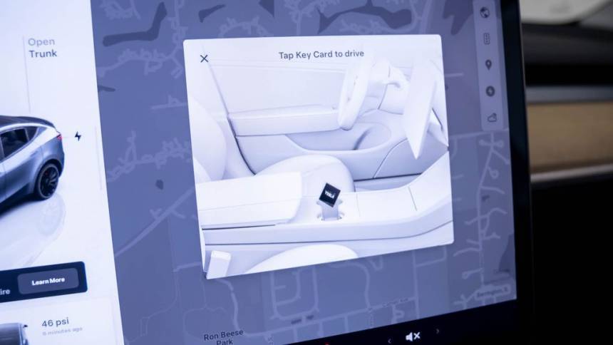 2022 Tesla Model Y 7SAYGDEF5NF375221