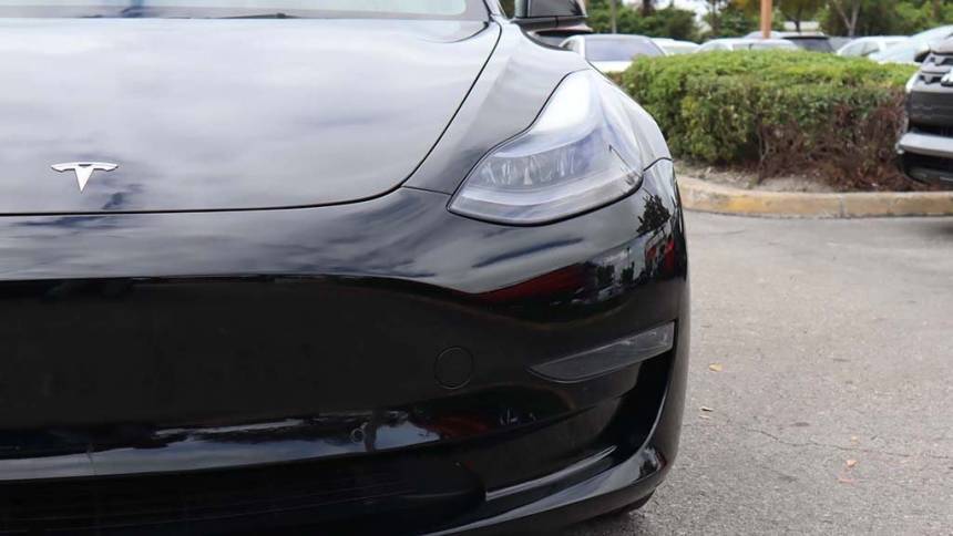 2022 Tesla Model 3 5YJ3E1EA8NF108039