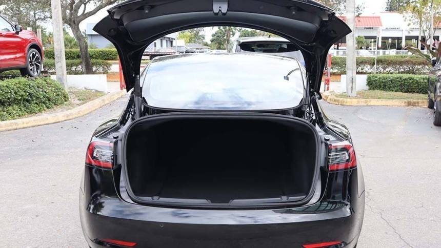 2022 Tesla Model 3 5YJ3E1EA8NF108039