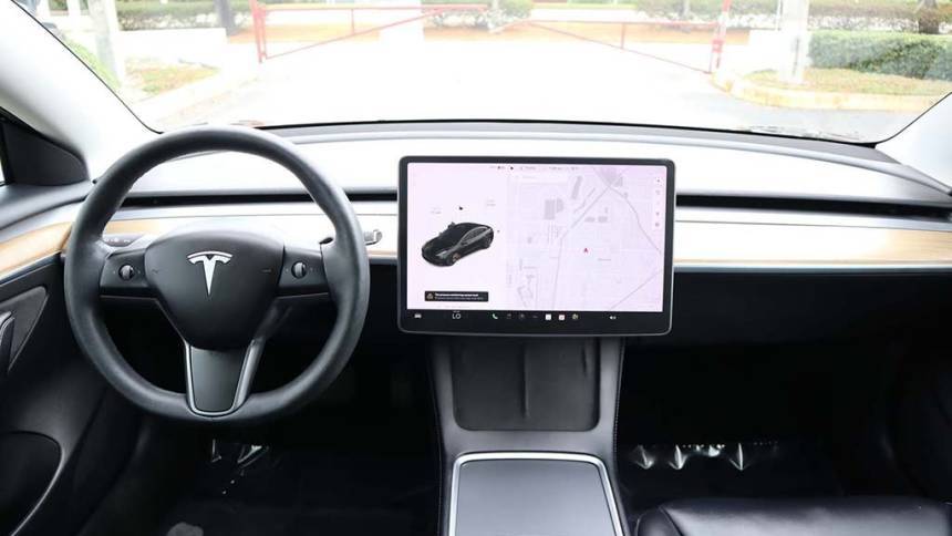2022 Tesla Model 3 5YJ3E1EA8NF108039